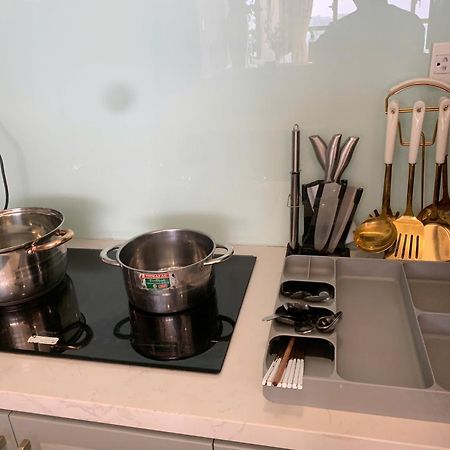 Aloha Saigon Apartment - Rivergate Residence Хошимин Екстериор снимка