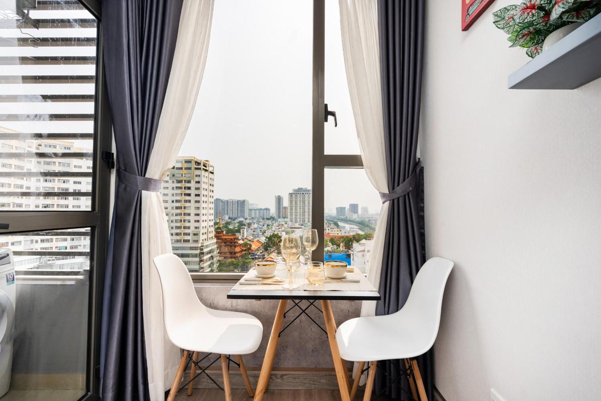 Aloha Saigon Apartment - Rivergate Residence Хошимин Екстериор снимка